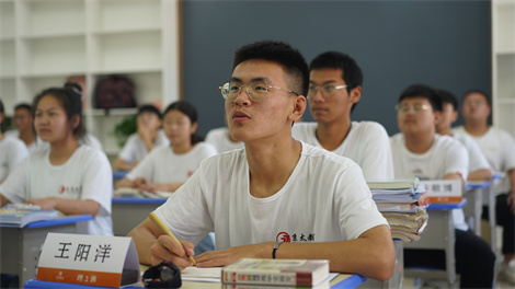 鄭州京太高三藝考生文化課補習學校地址_河南優狀元高考文化課集訓學校哪家好