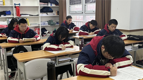 鄭州高三哪家的全封閉學校沖刺效果好_鄭州創新高考全日制學校地址